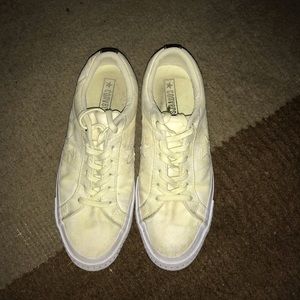 Converse women sneakers size 7